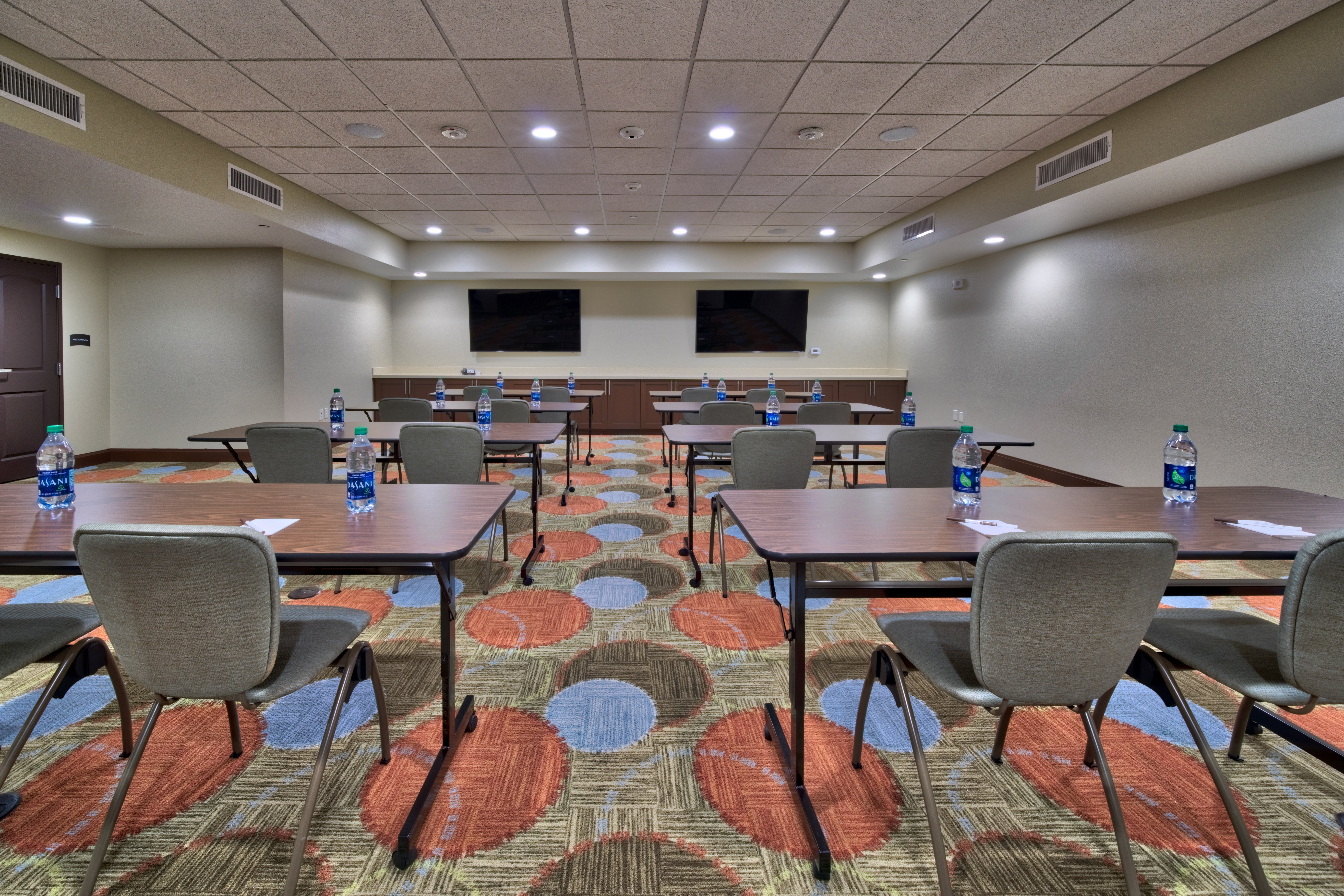 STAYBRIDGE SUITES LUBBOCK SOUTH 52/61