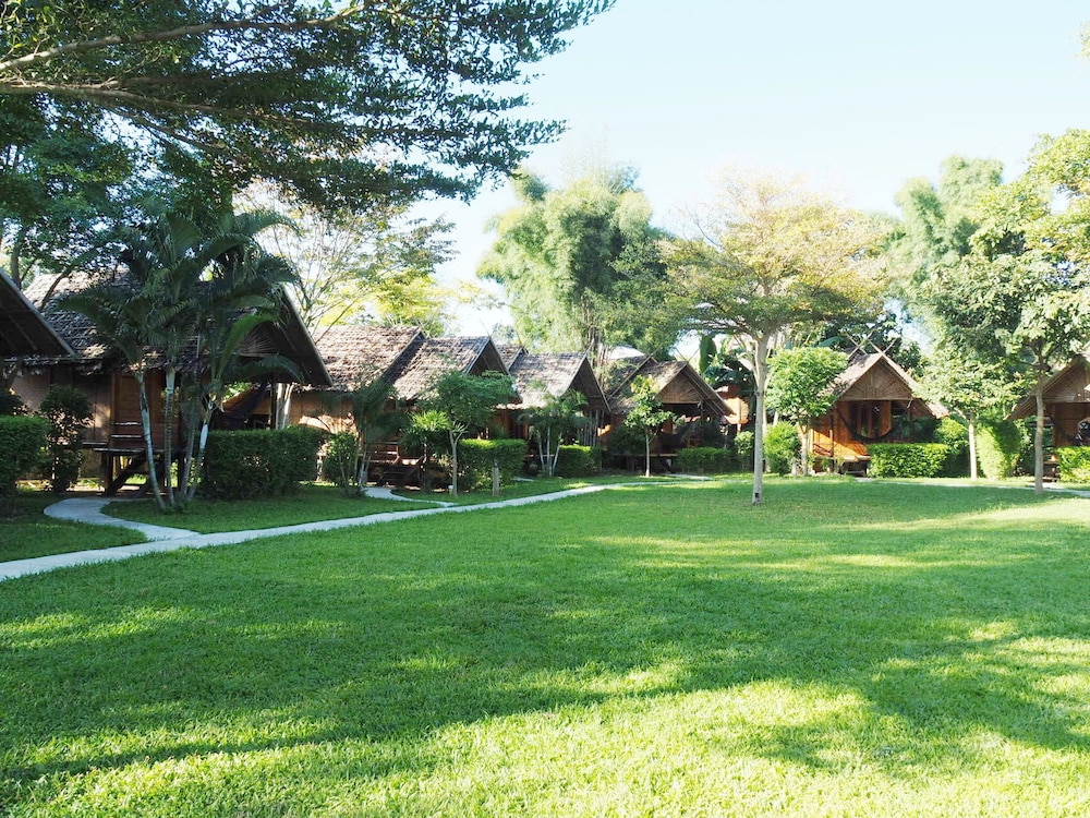 Pai Country Hut 38/50