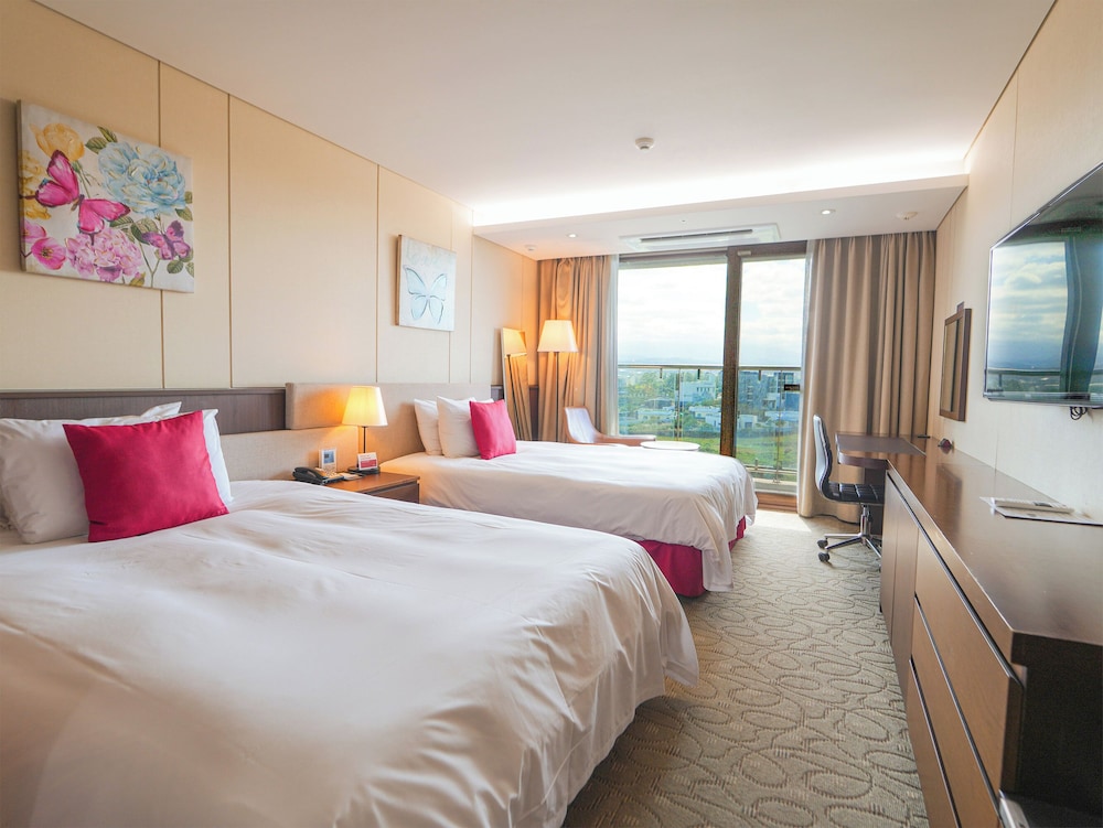 Ramada by Wyndham Jeju Hamdeok 18/70