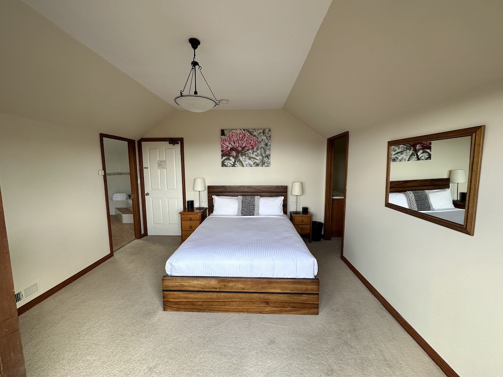 VALLEY OF THE WATERS B&B 15/51