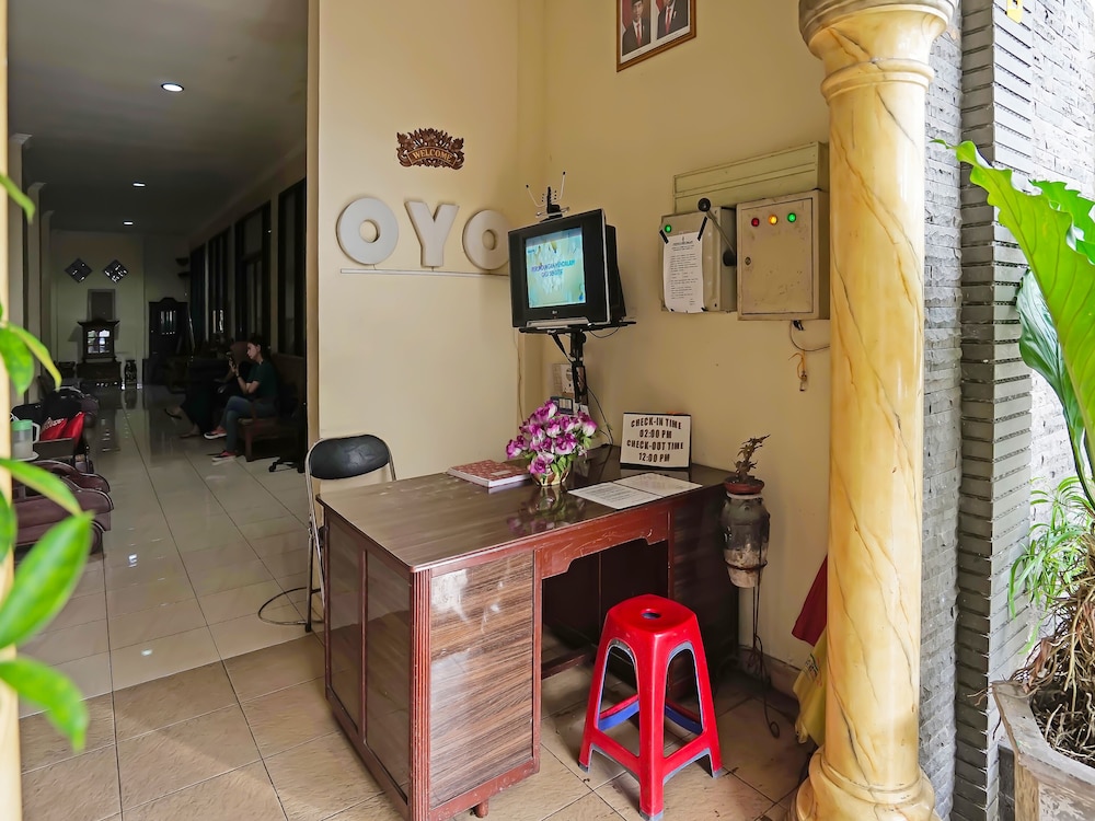 Oyo 335 Wisma Empat Lima 2/20