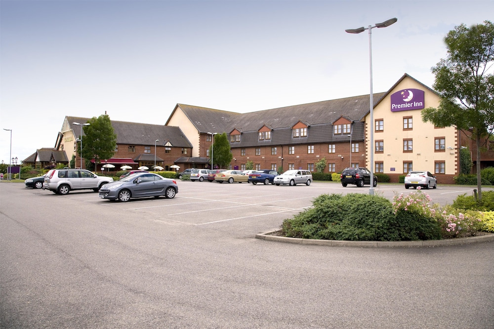 Premier Inn Peterborough (Hampton) 25/27