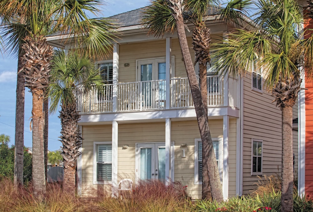 Beach Street Cottages in Miramar Beach - FL