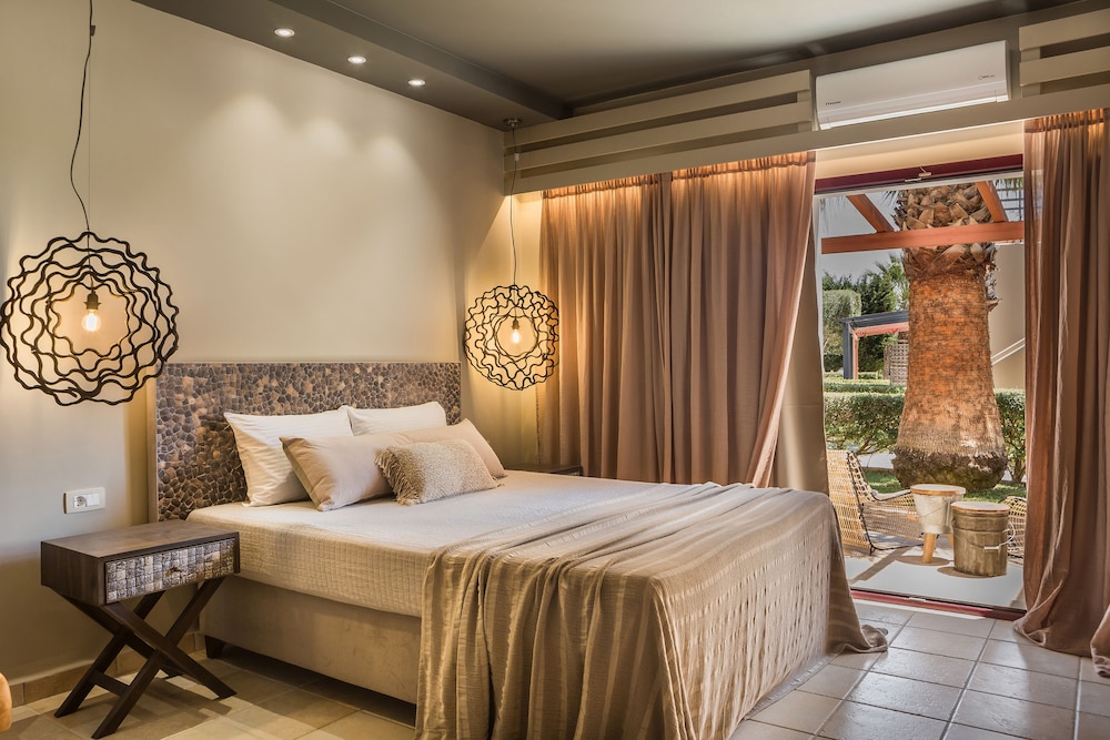 Avithos Resort 41/92