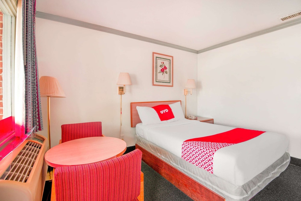 OYO Hotel Durham West Hills 17/36