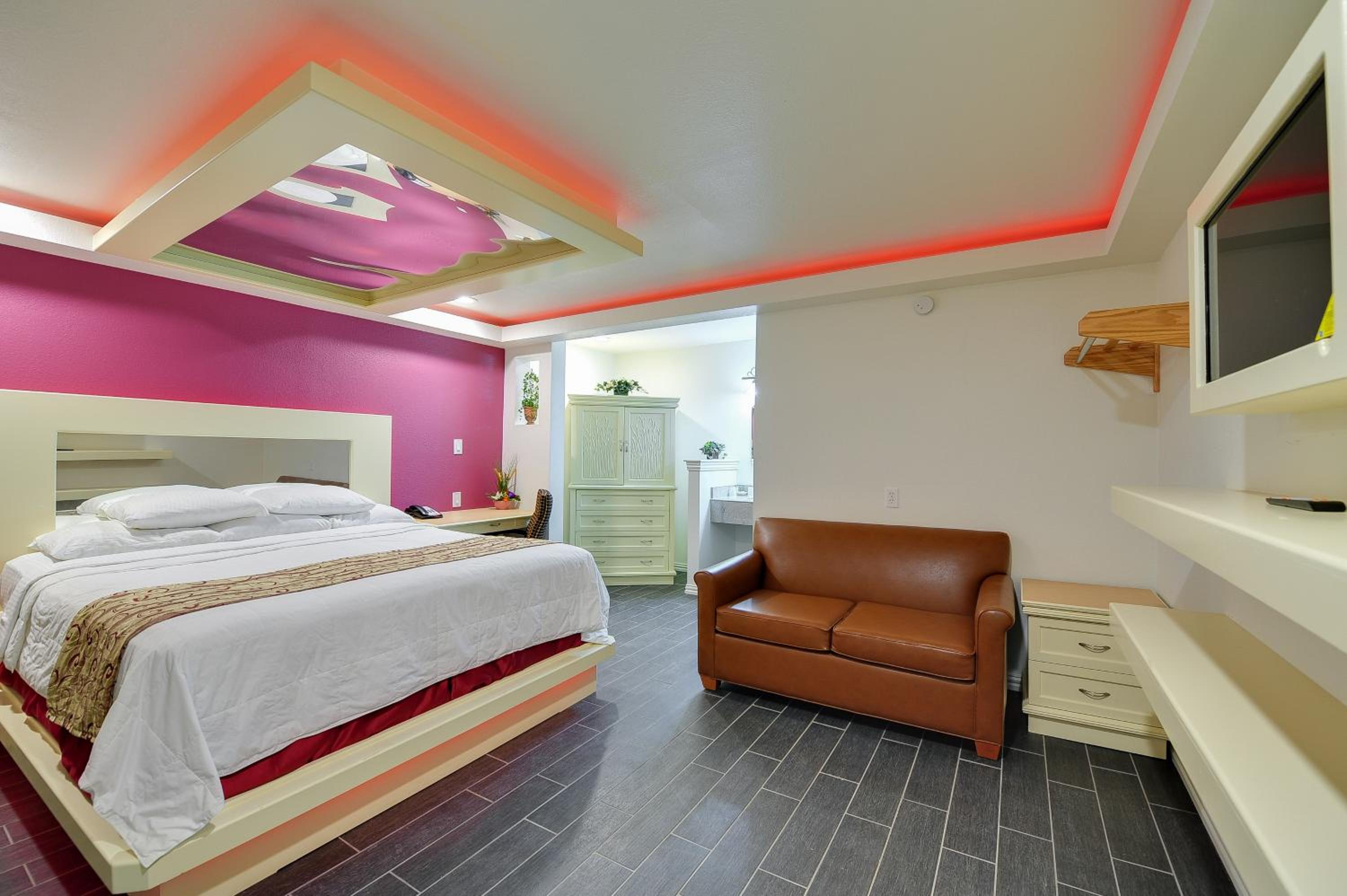 Executive, Suite