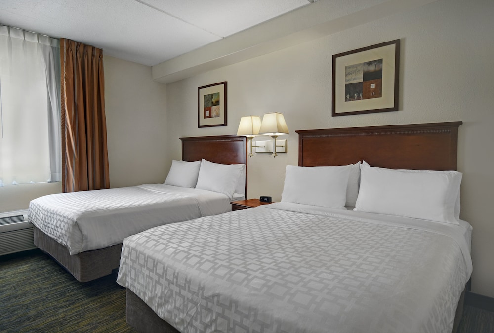 CANDLEWOOD SUITES COLUMBIA-FT. JACKSON 17/62