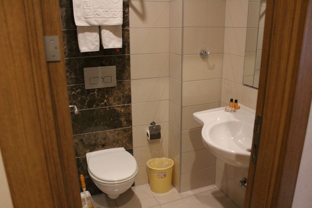 Mitos Apartment Hotel 39/42