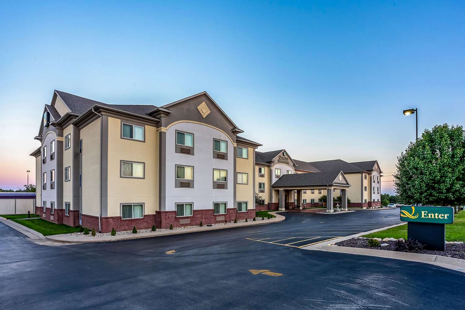 Quality Inn & Suites Hannibal West 3/40