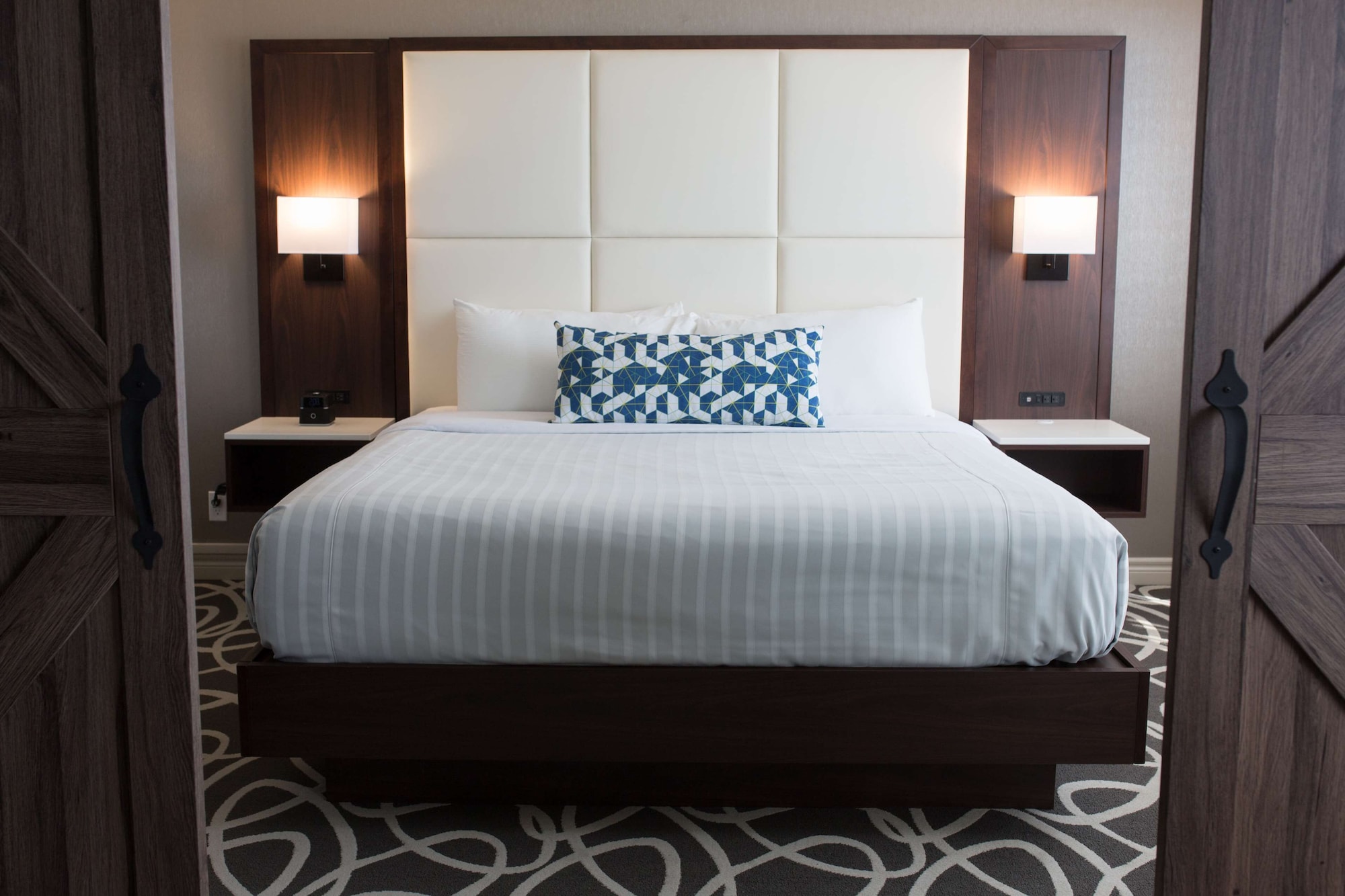 Preferred, Suite, King Bed, Sofa