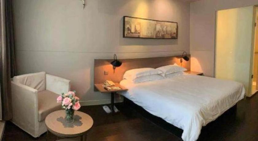 Jinjiang Inn Select (Nanjing South Railway Station North Square) 43/43