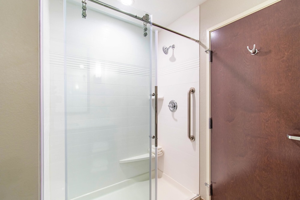 Comfort Suites Humble Houston IAH 14/43