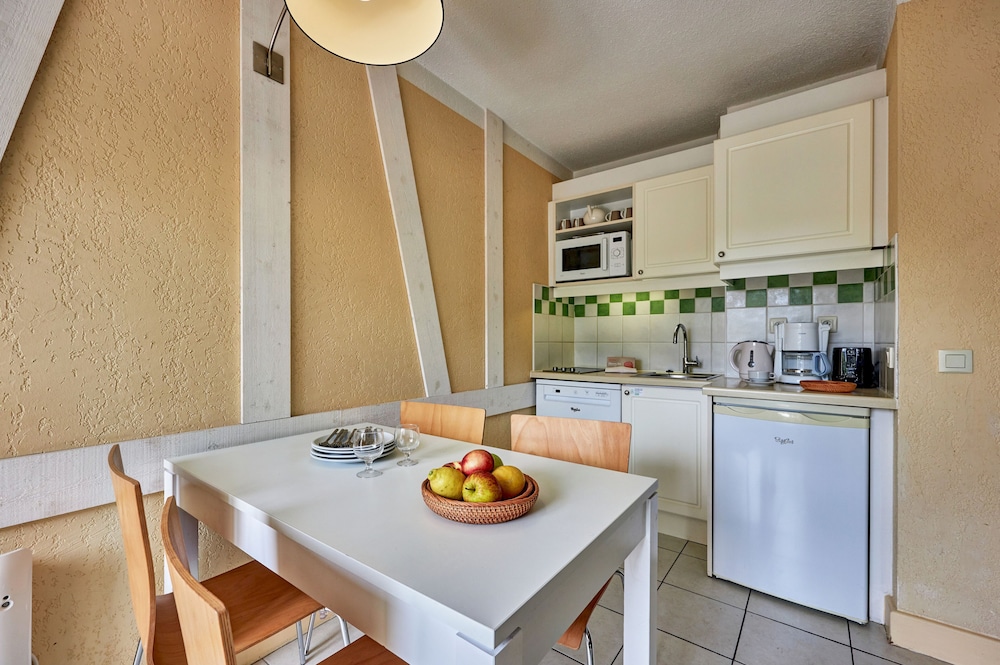 PIERRE AND VACANCES RESIDENCE LES EMBRUNS(FORMERLY RESIDENCE LES EMBRUNS) 26/49