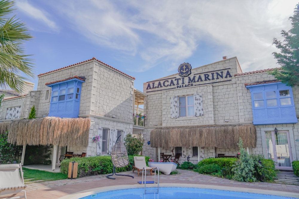 Alacati Marina Palace 4/50