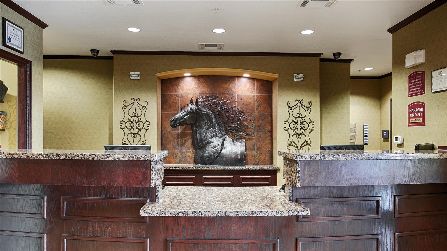 Best Western Plus Royal Mountain Inn and Suites 4/12