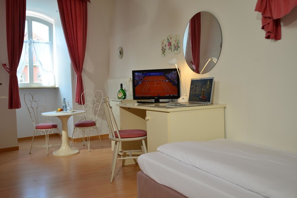 Romantica Hotel Blauer Hecht 20/57