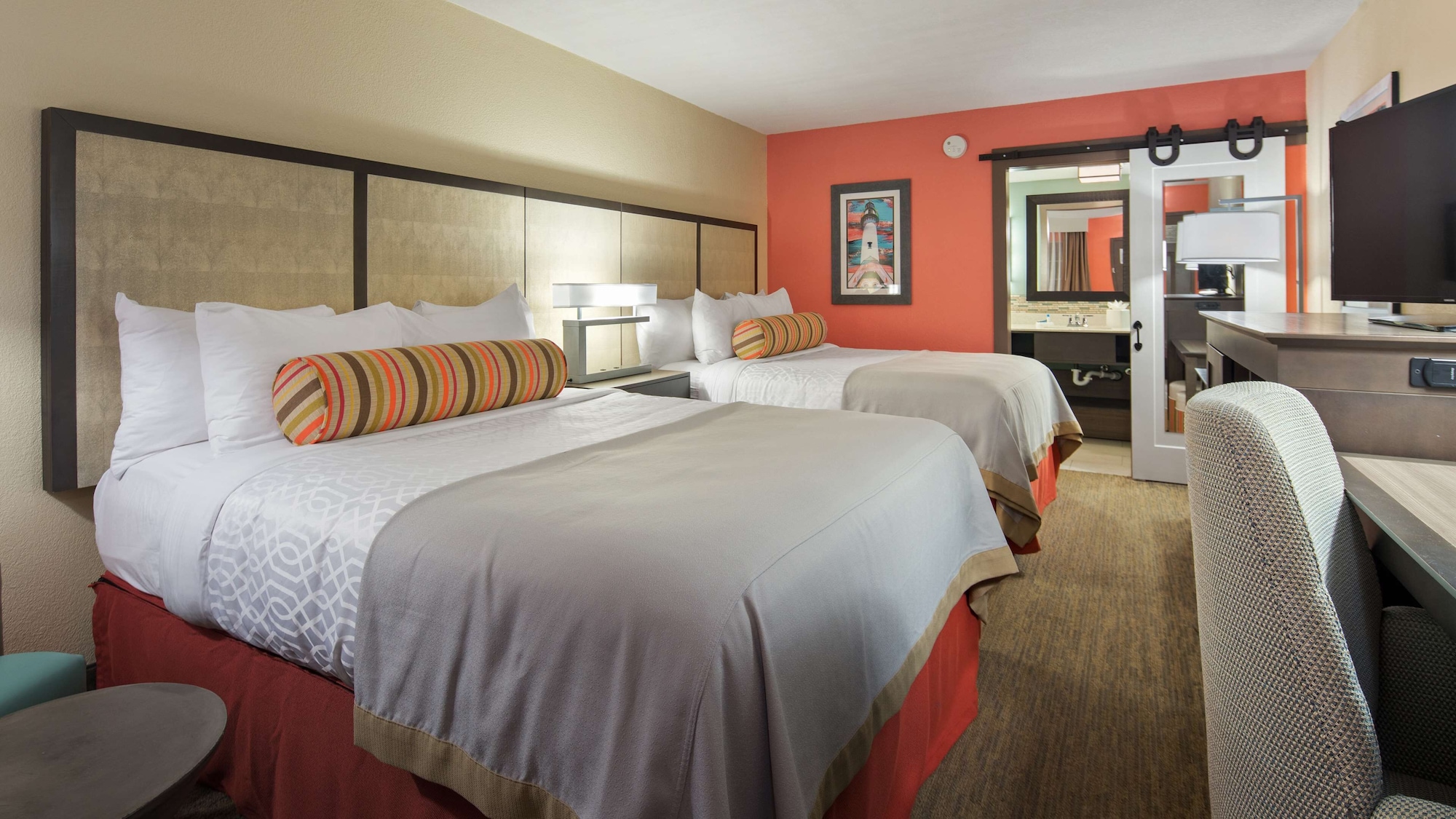 غرفة قياسية بسريرين كوين، Best Western Plus St. Simons 3/6