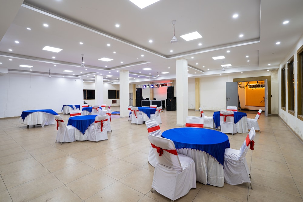 CORBETT WILD RESORT 19/50