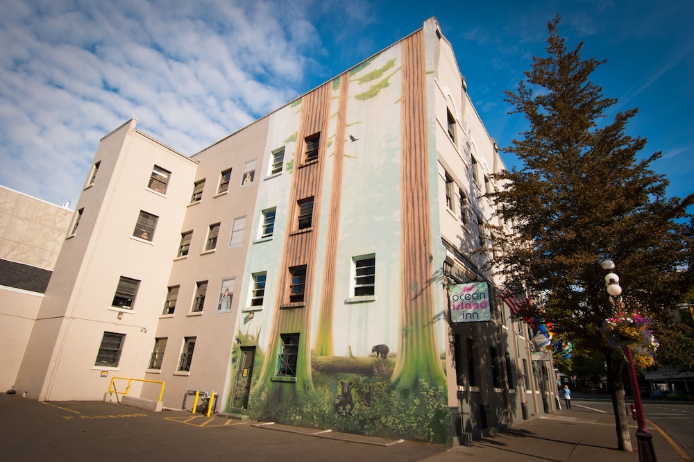 Ocean Island Inn Backpackers Suites Hostel 4/79
