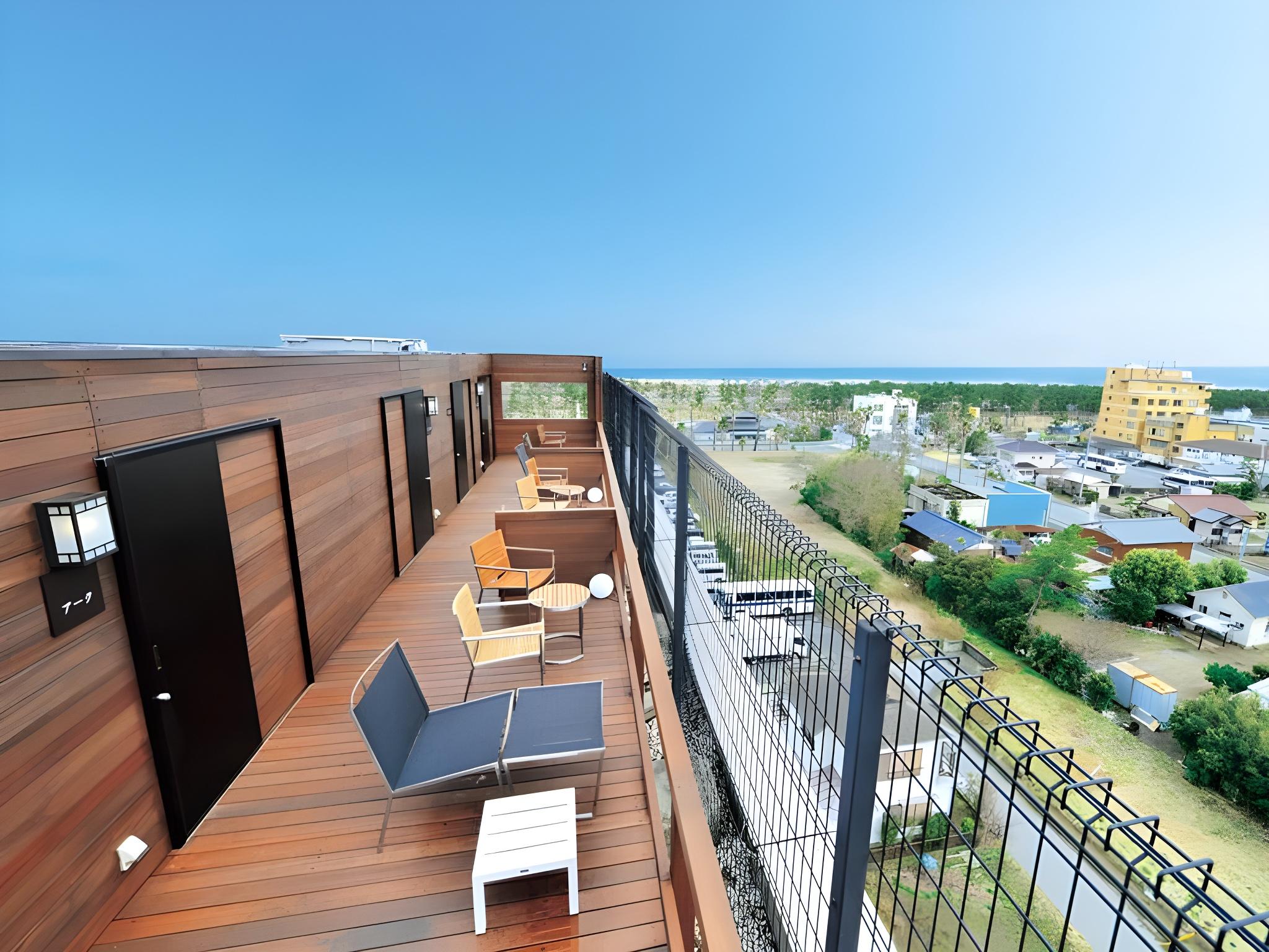 Shirako New Seaside Hotel 26/28