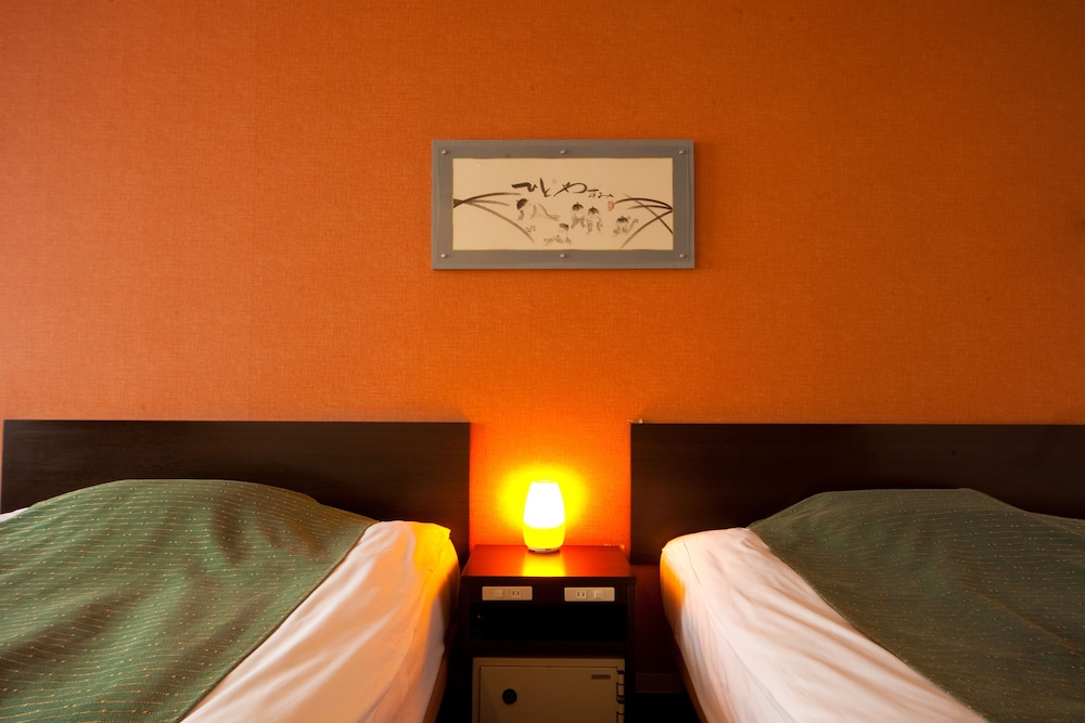 Aile Hotel 8/29
