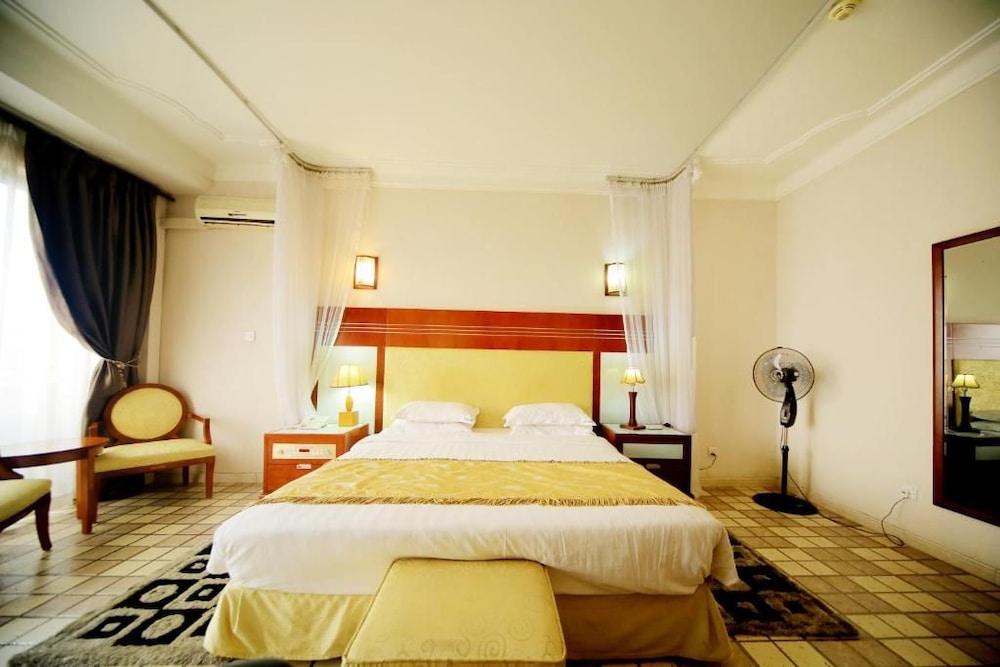 Hotel Africana 15/65
