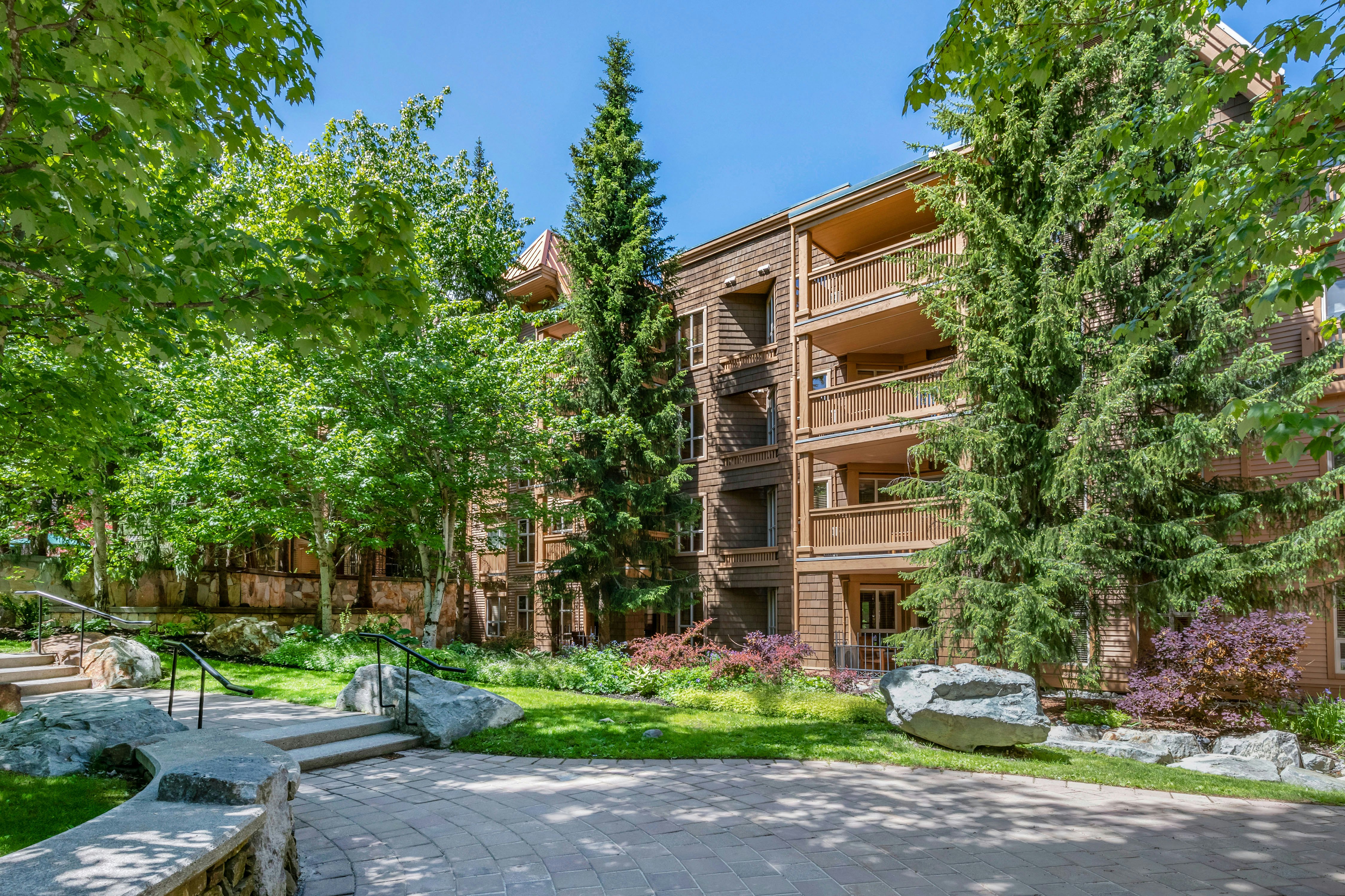 Hilton Grand Vacations Club Whistler (ex. Embarc Whistler) 55/59