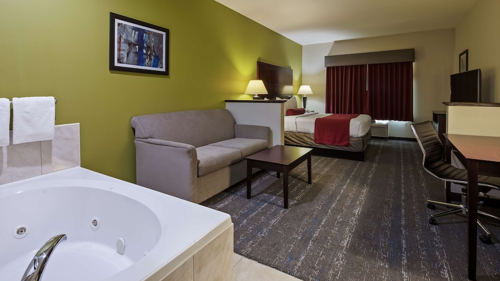 Best Western Plus Mansfield Inn & Suites 26/34