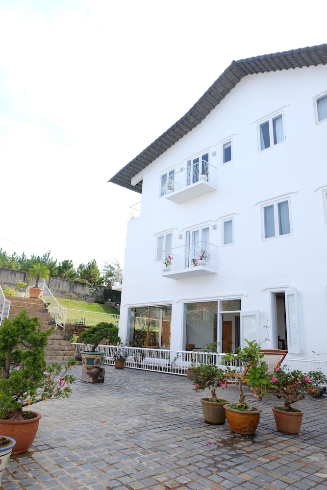 Lu Tan Villa 6/72