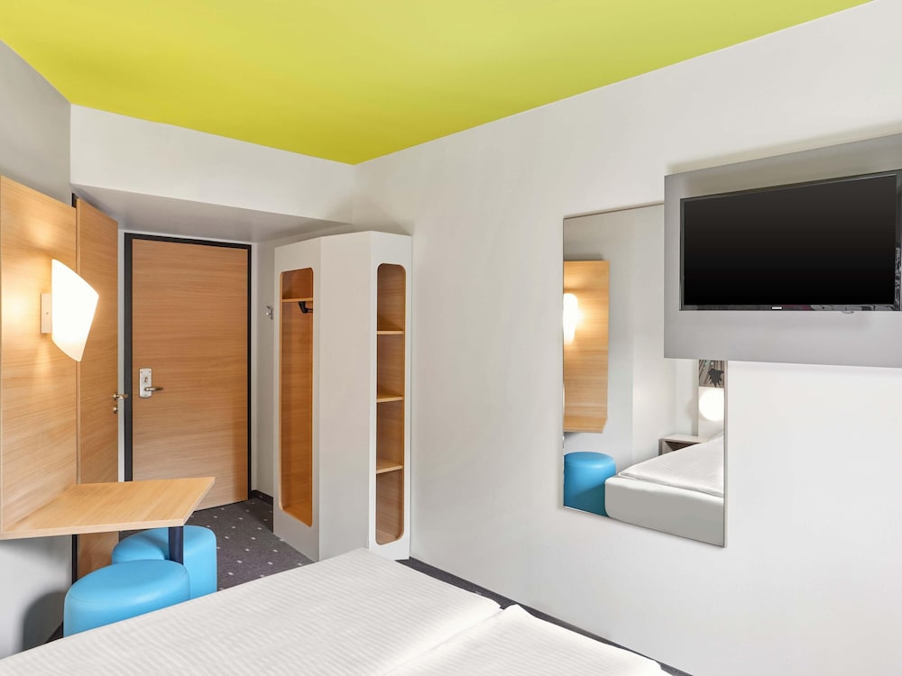Room, Queen Bed
