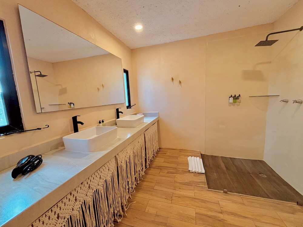 Mezcal Hostel 24/50