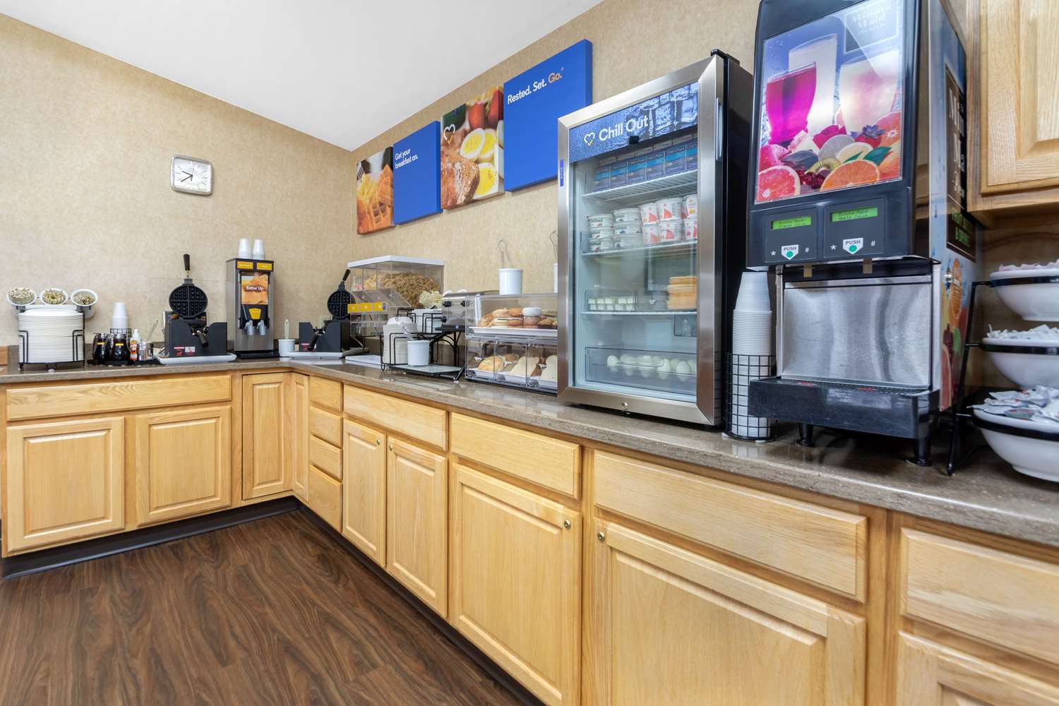 Comfort Inn Iron Mountain North 9/36