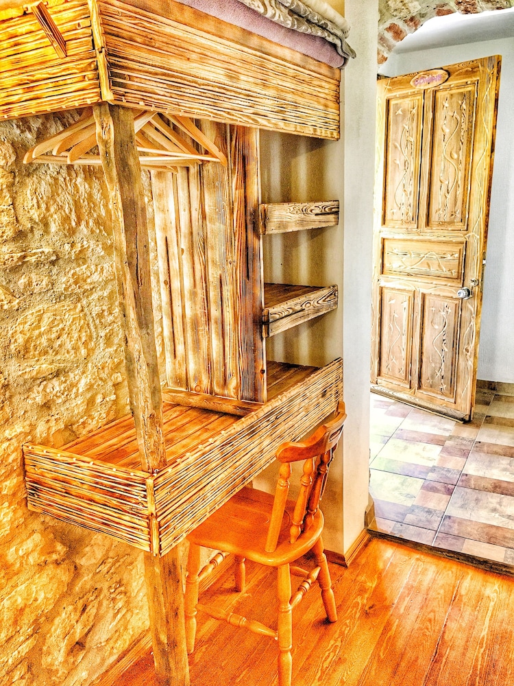 Parmis Boutique House 17/50