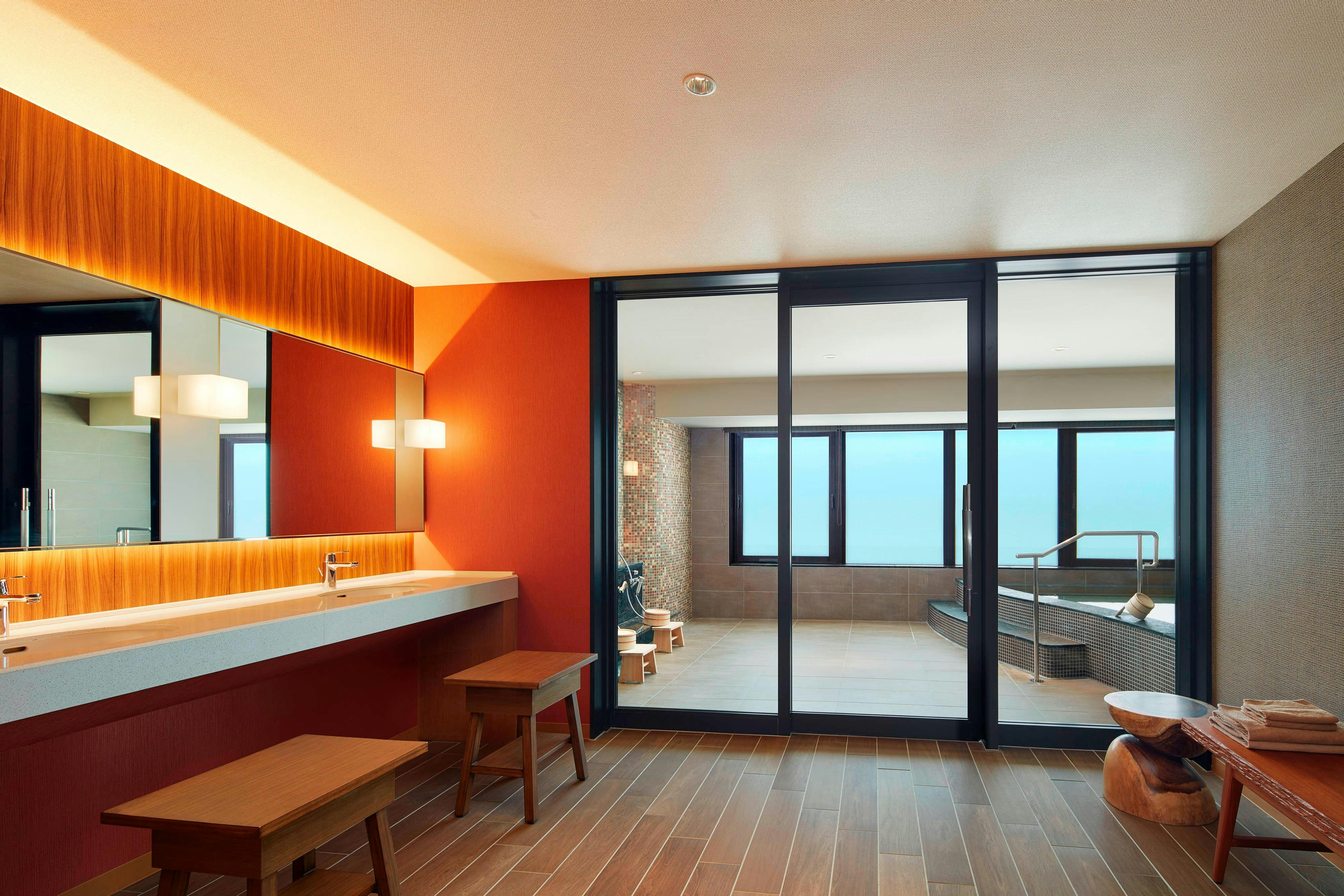 Sheraton Okinawa Sunmarina Resort 12/50