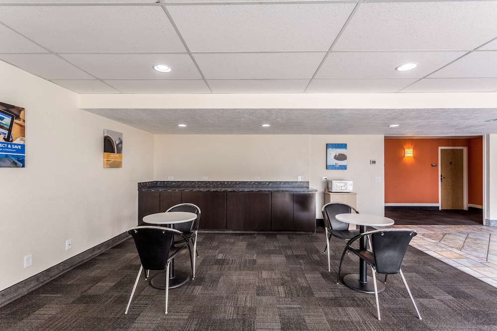 Motel6 Great Falls, MT 43/55