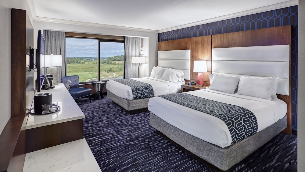 Mystic Lake Casino Hotel 15/62
