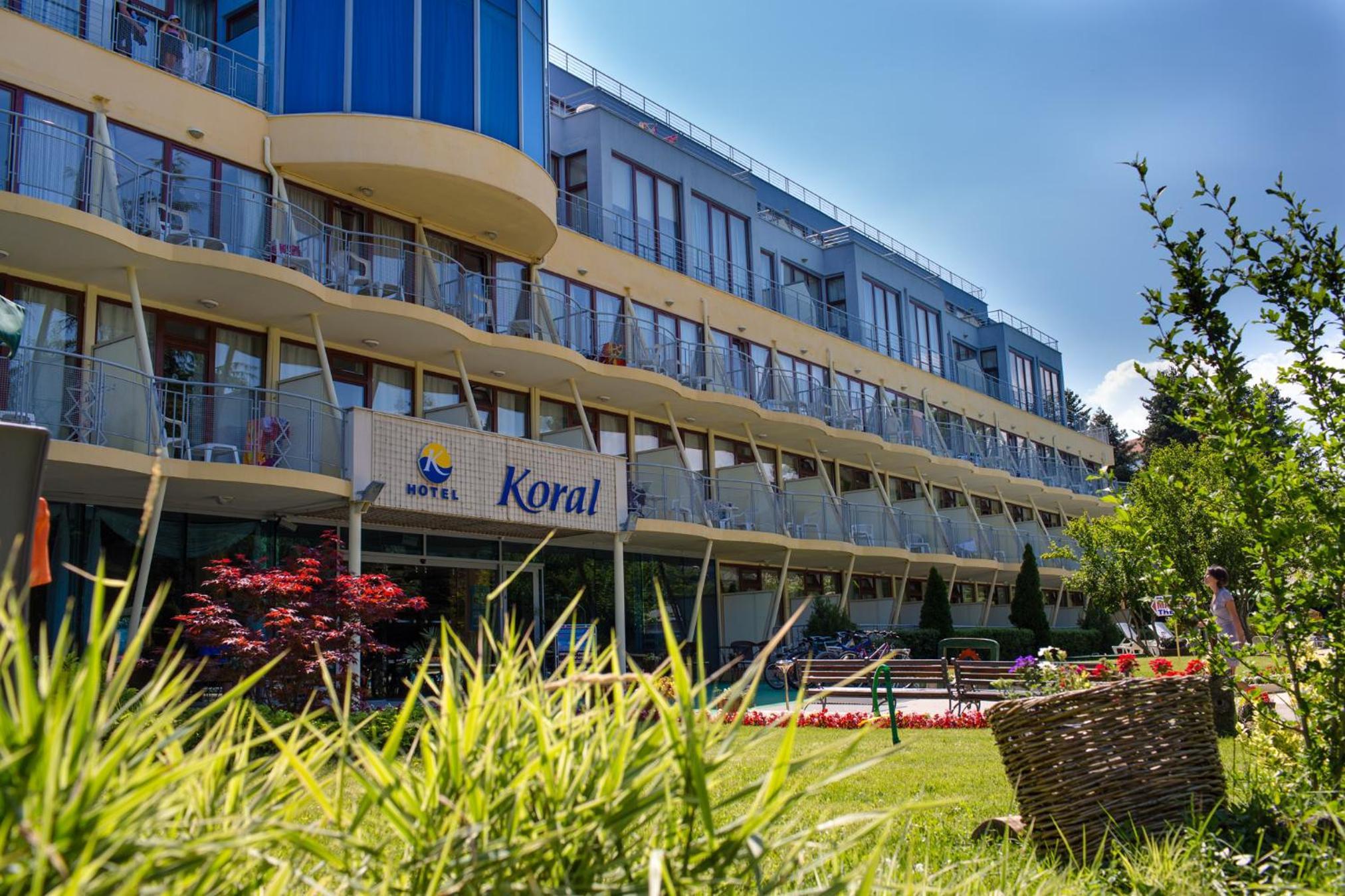Koral Hotel 7/51