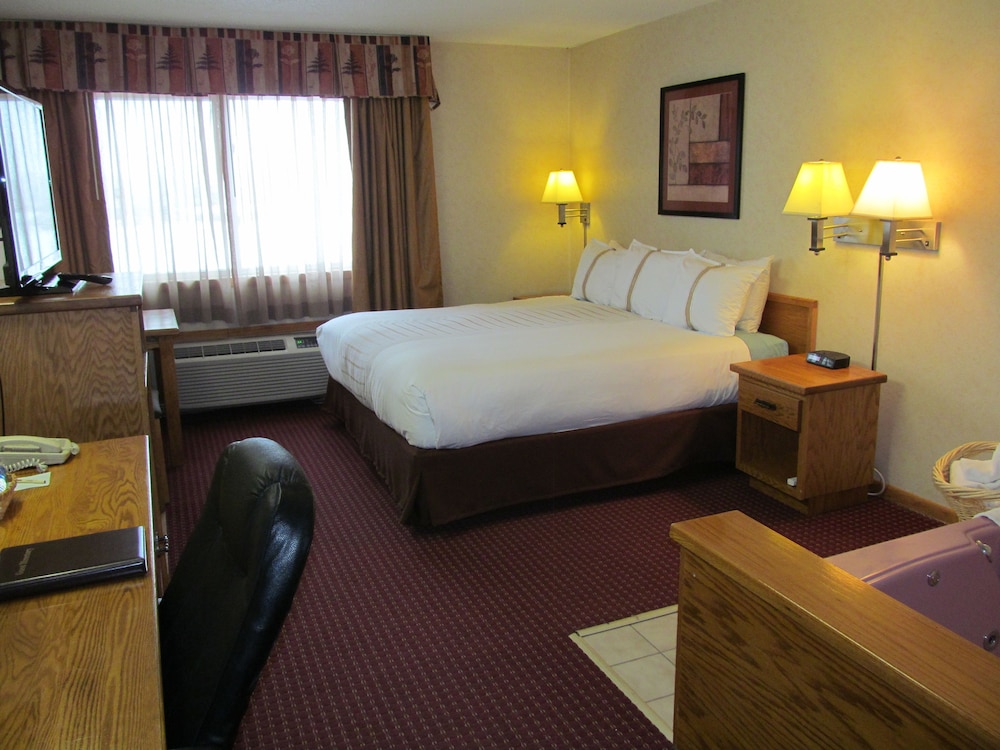 Fireside Inn & Suites 42/88