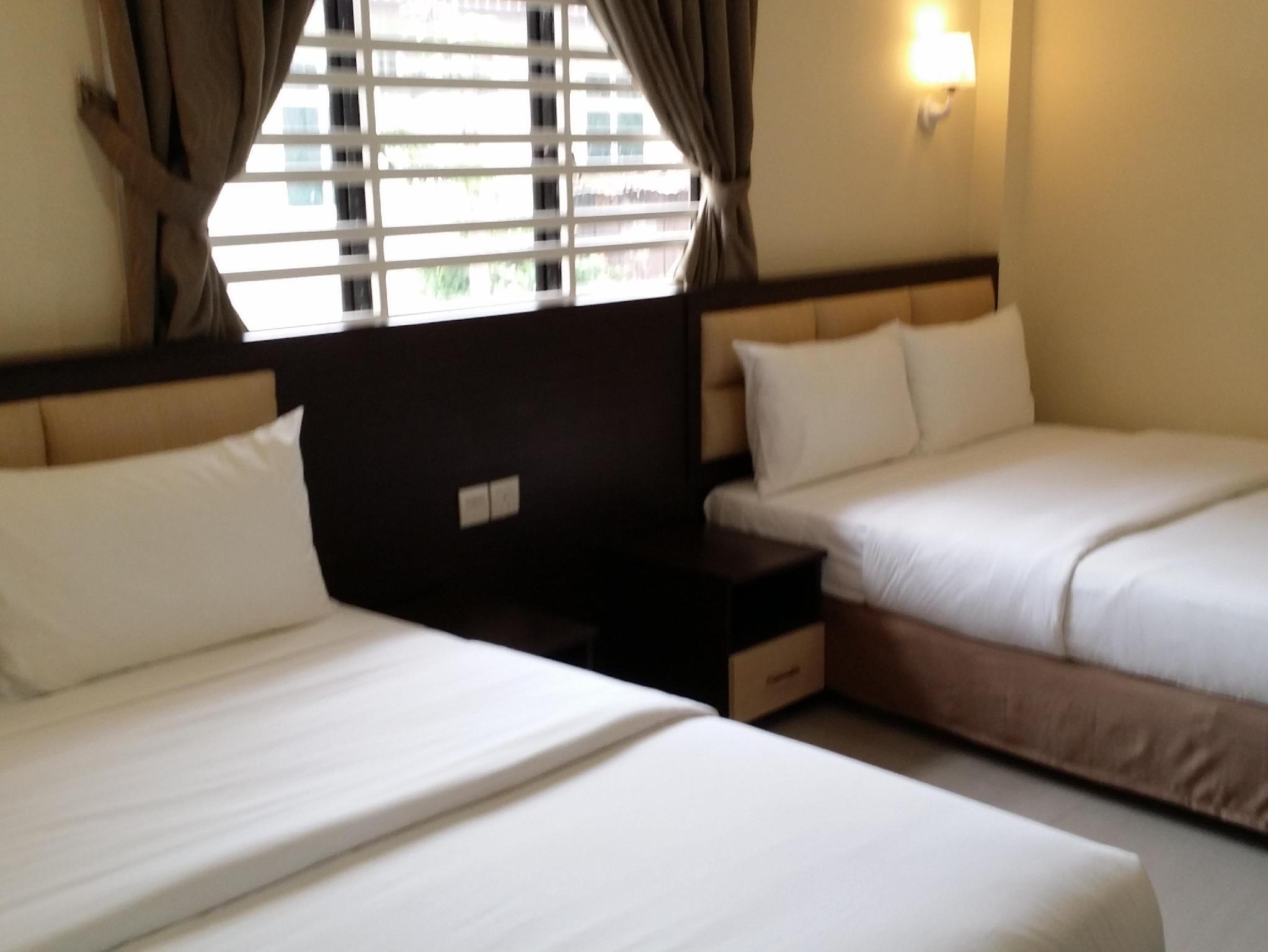 Deluxe, Quadruple, 2 Queen Beds, Hotel Hong At Jonker Street 2/2
