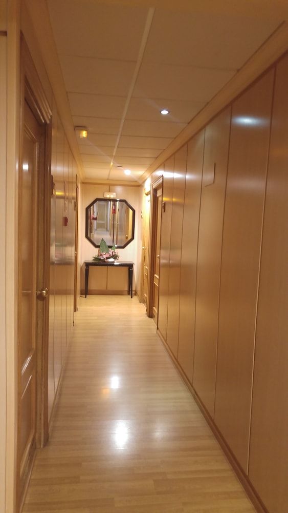 Hotel Cabanas 25/45