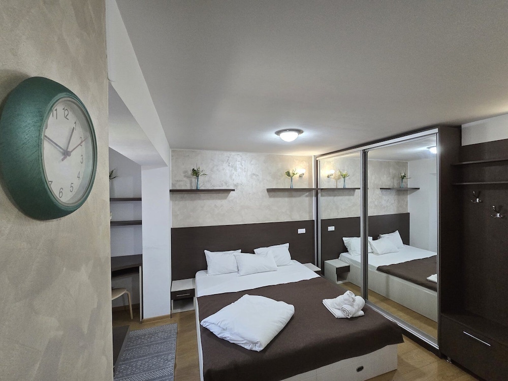 Decebal Residence Apartments 50/80