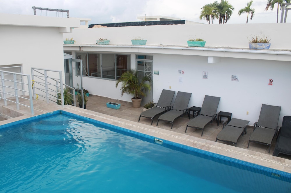 Hotel Punta Esmeralda 41/44
