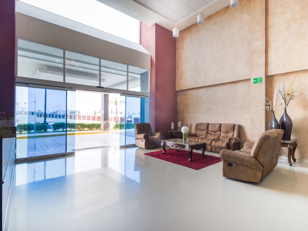 Capital O Hotel Herederos, Piedras Negras 21/35