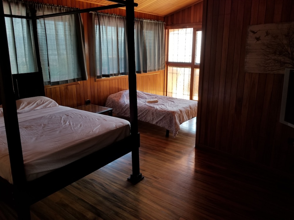 3 BEDROOMS, FAMILY, TRIPLE, MOUNTAIN SIDE, 2 BATHROOMS