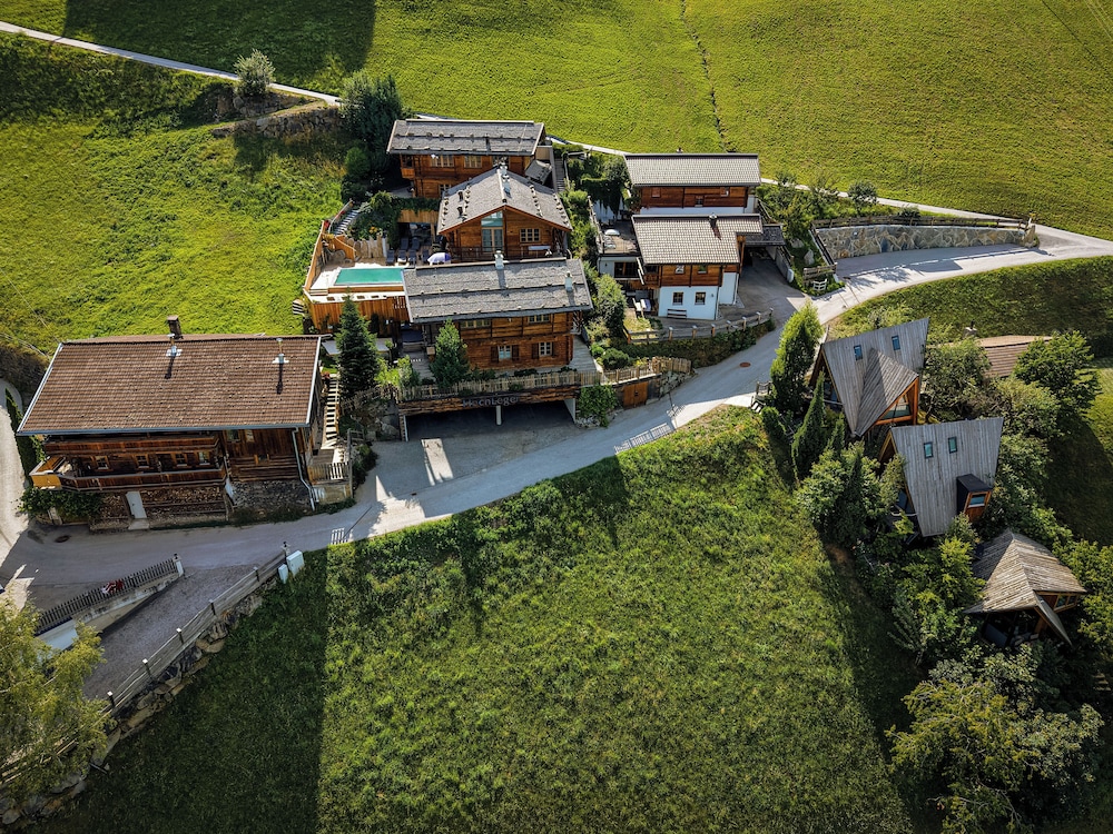 HOCHLEGER - DELUXE CHALETS 45/49
