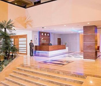 MOM Hotel 2/22