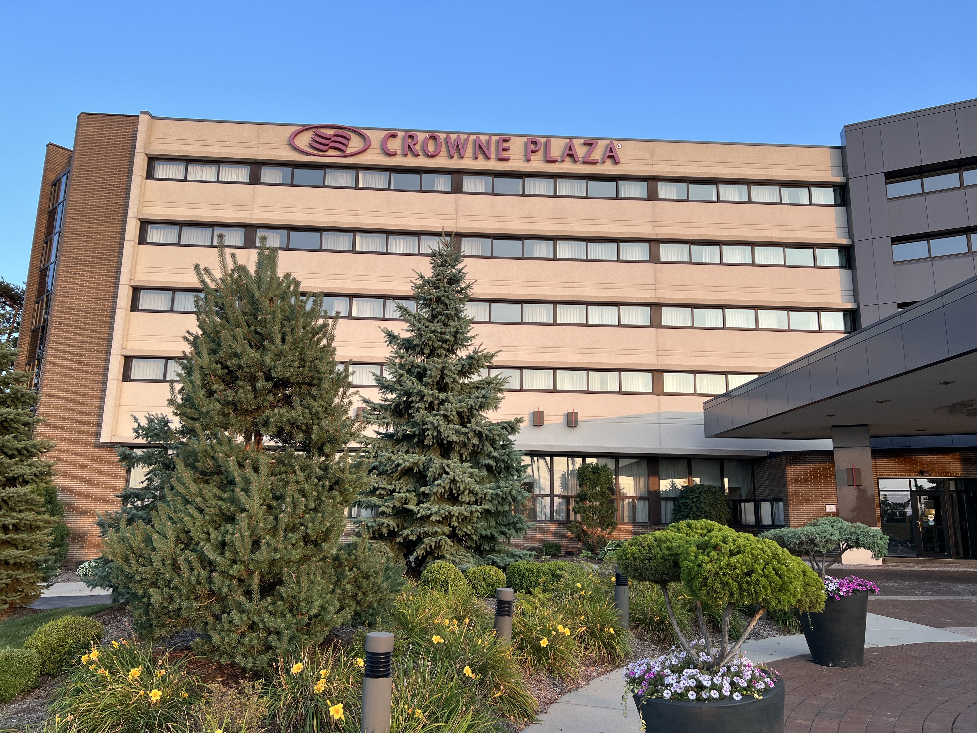 Crowne Plaza Lansing West 1/50