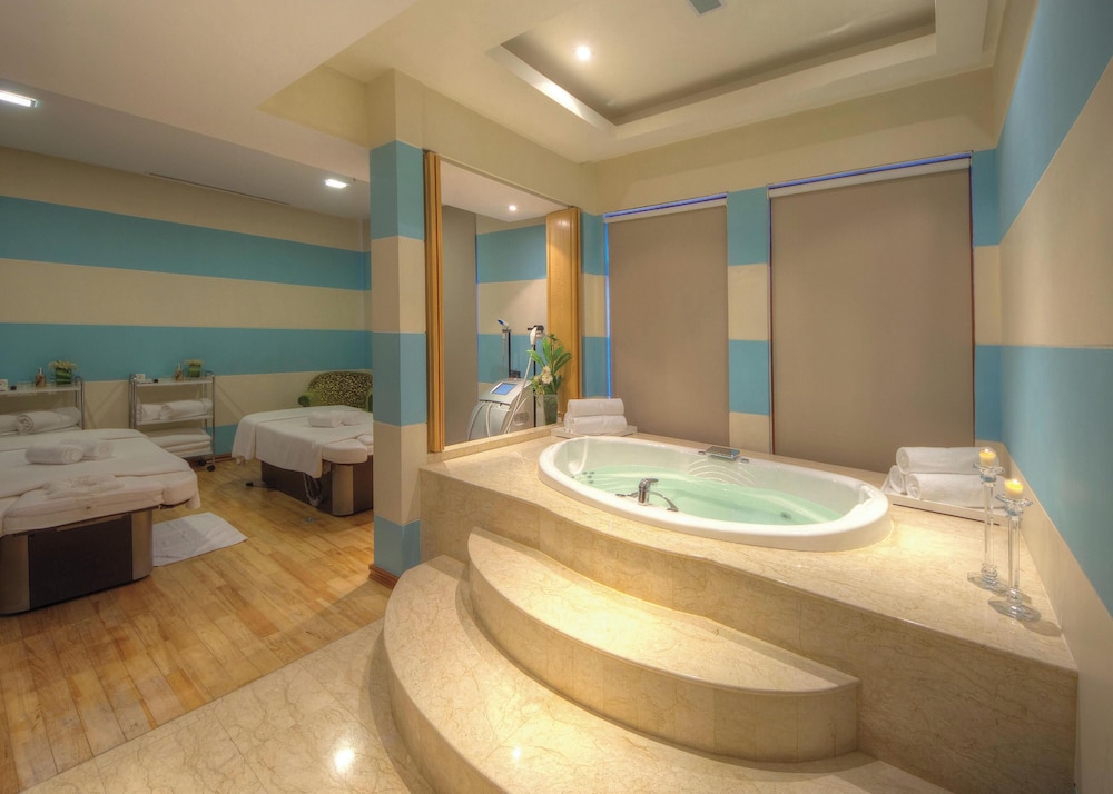 The Chateau Spa & Wellness Resort 34/60
