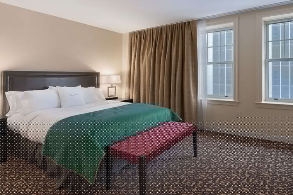 DoubleTree Suites by Hilton Detroit Downtown - Fort Shelby 13/59