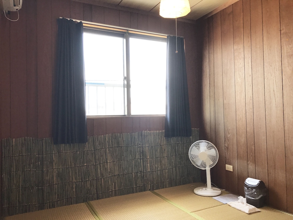 Guest House Asibina - Hostel 48/50